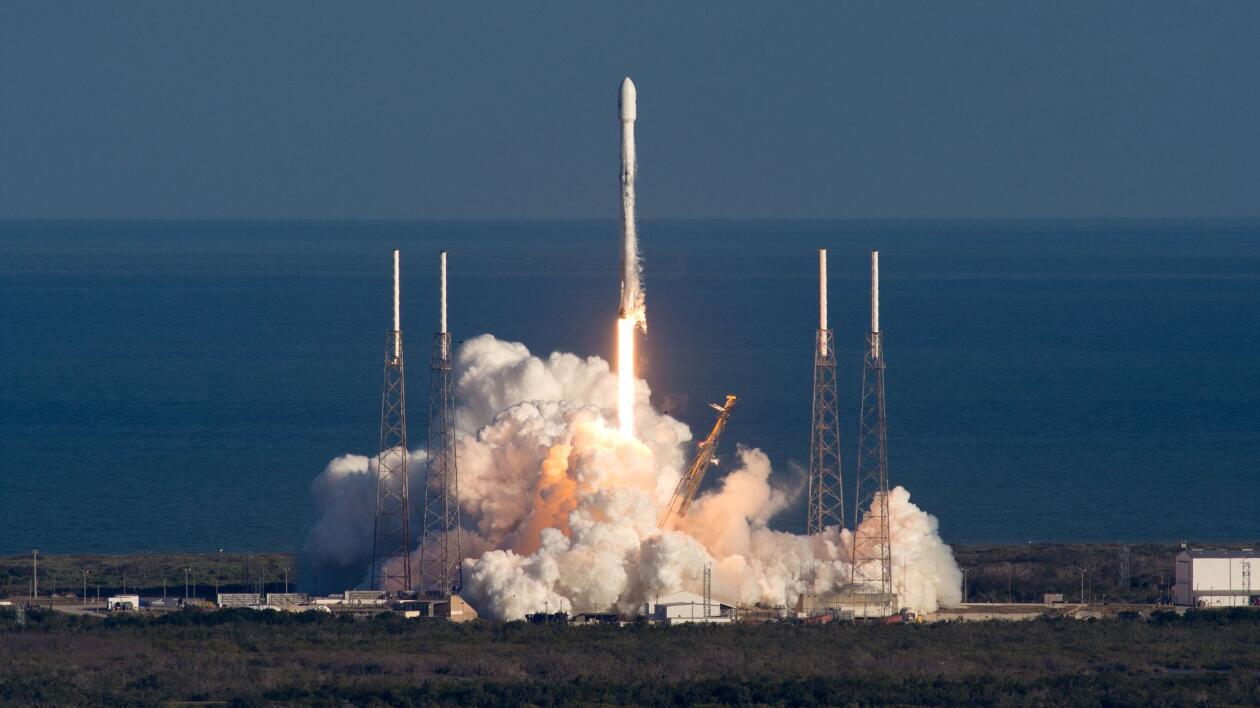 Rakieta miliardera wykonała zadanie. Falcon 9 wyniósł satelitę do walki z cyberatakami